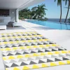 Tapis extérieur terrasse motifs triangles gris et jaune 180 x 280 cm*IDMarket